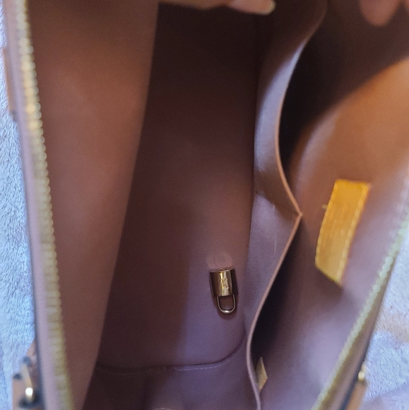 Louis Vuitton Alma PM Rose Velours - Picture 3 of 4